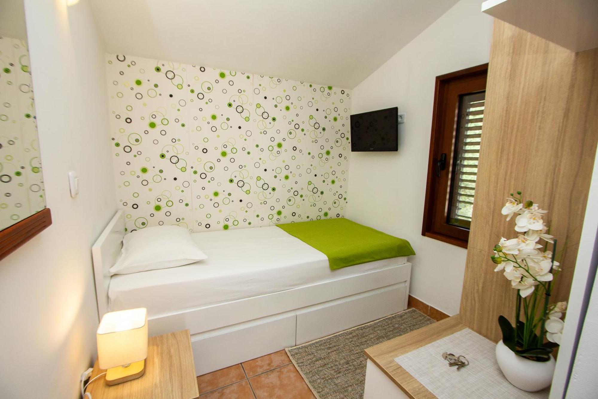 Guest House Jedro Petrovac Exterior foto