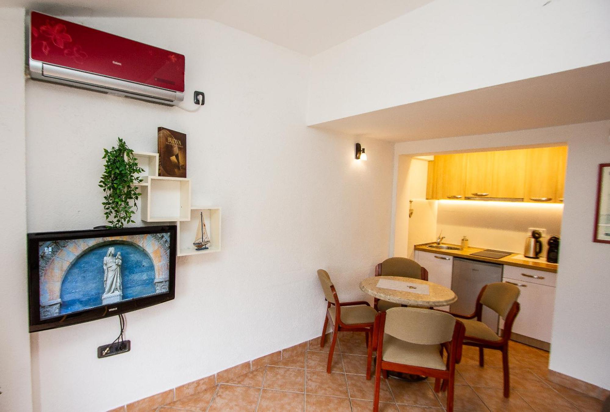 Guest House Jedro Petrovac Exterior foto