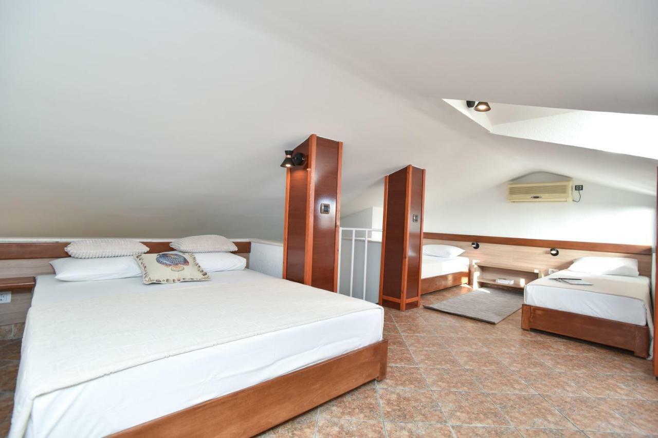 Guest House Jedro Petrovac Exterior foto