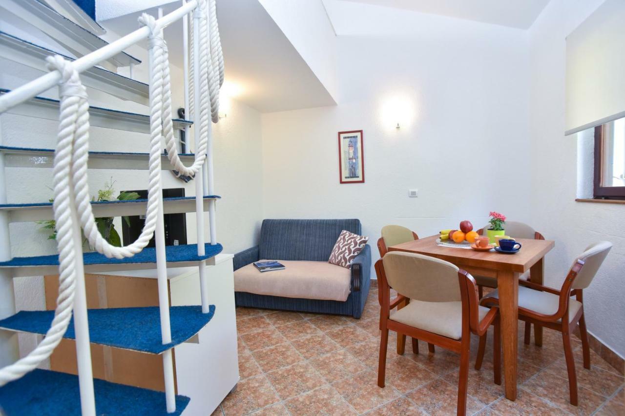 Guest House Jedro Petrovac Exterior foto